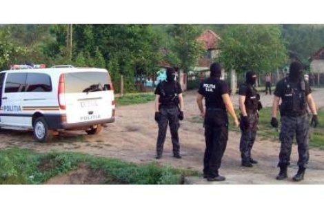 Perchezitii in Capitala si Braila pentru hotii de masini