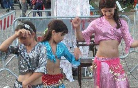 Femeile rome "sufera" de "complexul Elena Ceausescu"