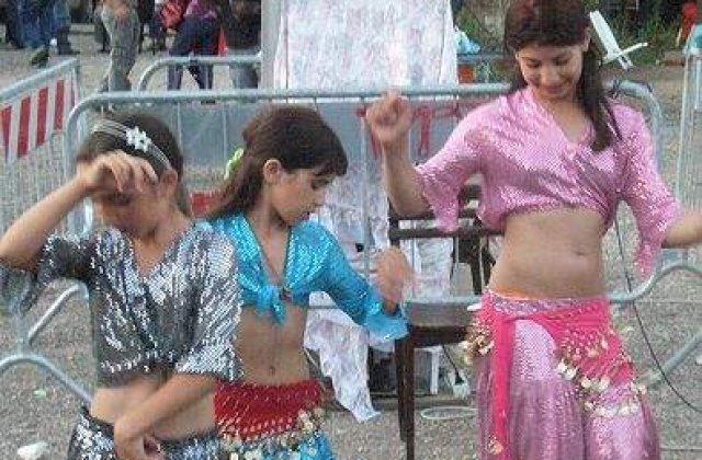 Femeile rome "sufera" de "complexul Elena Ceausescu"