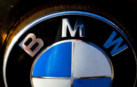 Cativa angajati BMW au fost arestati pentru furt