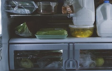  Top  Top 10 alimente pe care trebuie sa le arunci ACUM din frigider