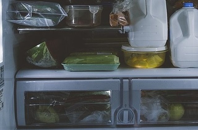 Top 10 alimente pe care trebuie sa le arunci ACUM din frigider daca vrei sa slabesti