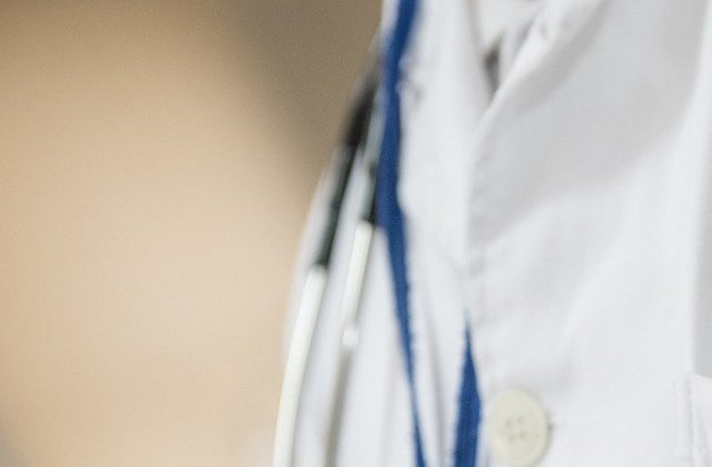 Legea salarizarii: Medicii vor primi salarii de baza intre 5.700 de lei si 16.250 de lei