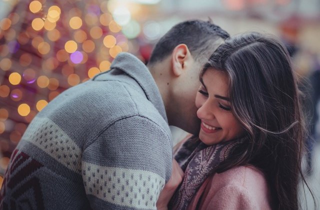 De ce cuplurile fericite posteaza rar pe retelele de socializare despre relatia lor