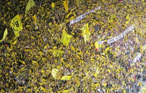  Foto  Explozii langa autocarul echipei Borussia Dortmund
