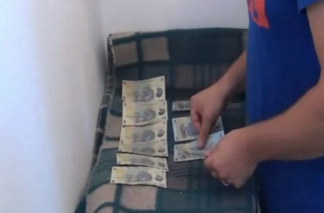 Cluj: Un medic a fost prins in flagrant cand lua mita