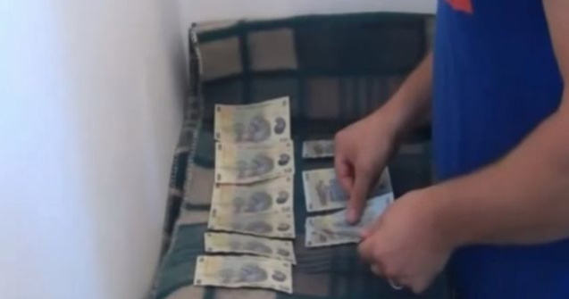 Cluj: Un medic a fost prins in flagrant cand lua mita