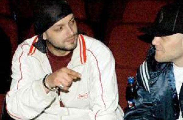 Ombladon s-a Intalnit cu iubita, pe fuga