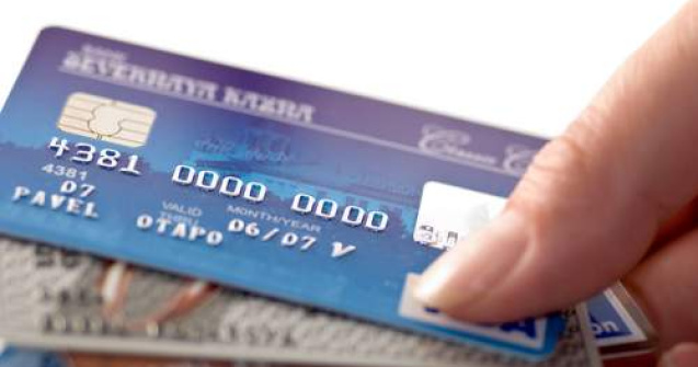 De sarbatori, romanii nu mai vor carduri de credit