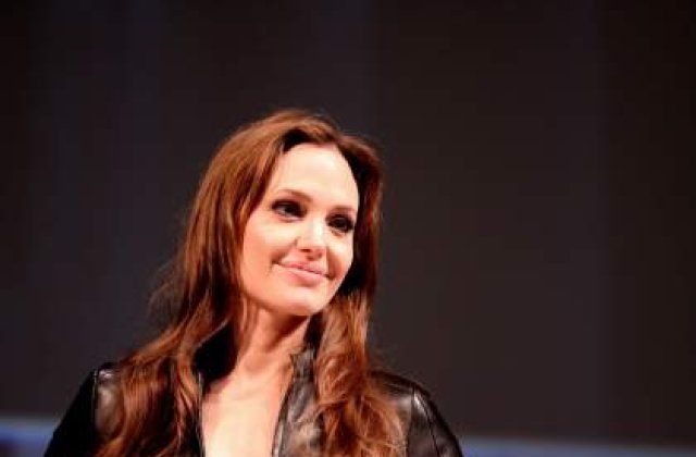 Angelina Jolie, considerata "ignoranta" de catre victimele violurilor din Bosnia