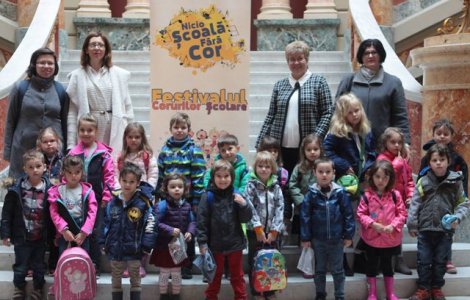 Peste 700 de copii s-au pregatit sa intampine Pastele prin muzica