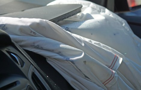 Opt romani, raniti intr-un accident in Italia