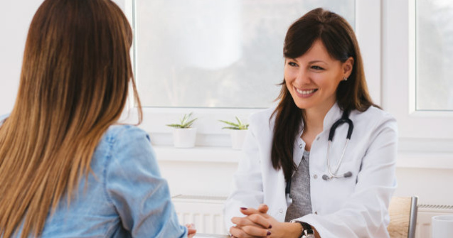 Cum sunt stimulati medicii. Salarii care trec de 3.500 de euro si cabinete particulare cu bani europeni