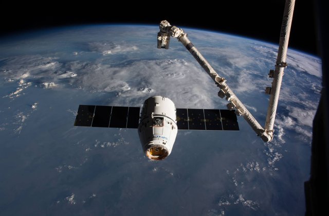 NASA: Doi dintre satelitii planetelor Saturn si Jupiter ar putea sa intretina forme de viata extraterestra