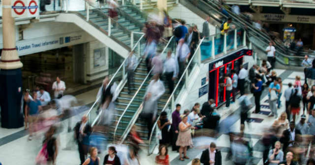 3 ponturi pentru a face cumparaturi mai ieftin. Cand se fac reduceri si cum profiti din plin de ele
