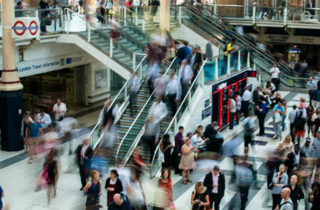 3 ponturi pentru a face cumparaturi mai ieftin. Cand se fac reduceri si cum profiti din plin de ele
