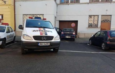 Sapte tone de fructe si legume si 1,5 tone de carne, confiscate de politisti inaintea Pastelui