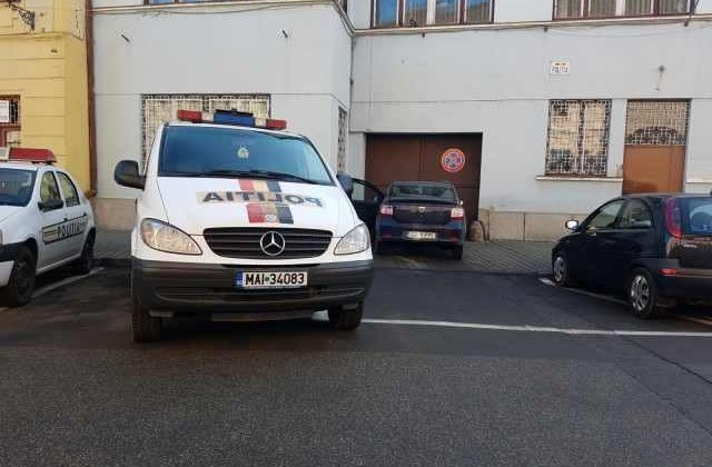 Sapte tone de fructe si legume si 1,5 tone de carne, confiscate de politisti inaintea Pastelui