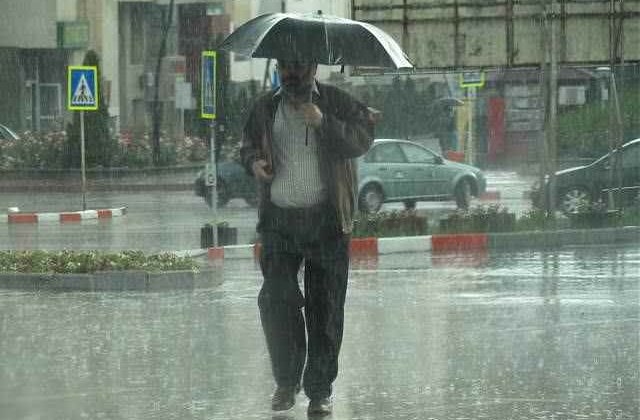 Ploi, vant puternic si vreme rece in sudul si sud-estul tarii, incepand de duminica seara