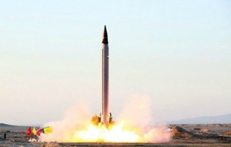 Phenianul rateaza un test de racheta dupa o defilare militara uriasa