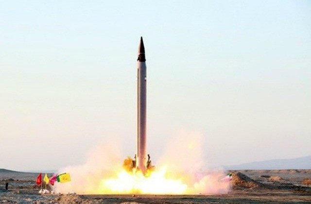 Phenianul rateaza un test de racheta dupa o defilare militara uriasa