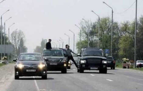  Top  10 oameni care nu tin deloc la sanatatea si siguranta lor