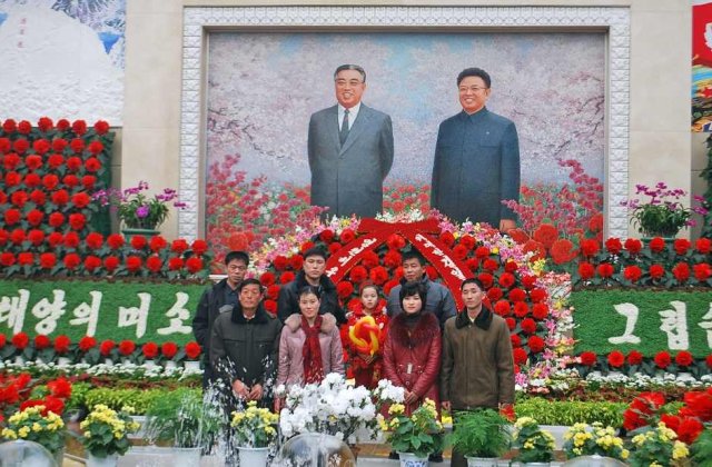 Socialistii moldoveni au fost la megaparada din Coreea de Nord