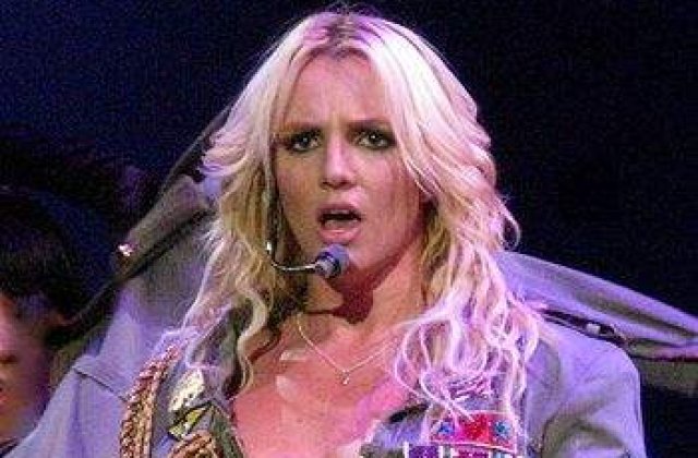 Tutela asupra cantaretei Britney Spears se prelungeste