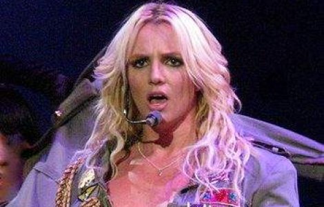 Tutela asupra cantaretei Britney Spears se prelungeste