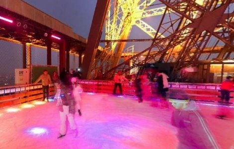 Patinoar interactiv, amenajat in Turnul Eiffel