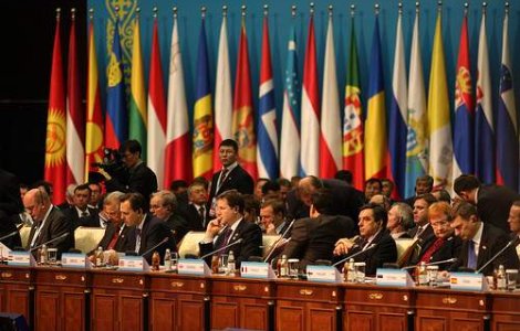  Top  Rusia "da bir cu fugitii" la summitul OSCE?
