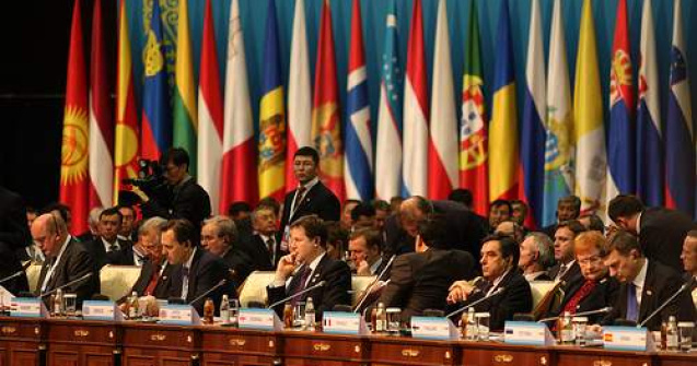  Top  Rusia "da bir cu fugitii" la summitul OSCE?