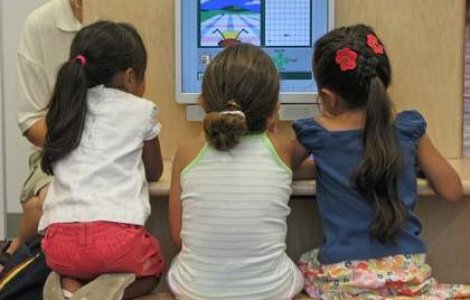  Top   Slideshow  Wikileaks vorbeste despre adoptiile din Romania