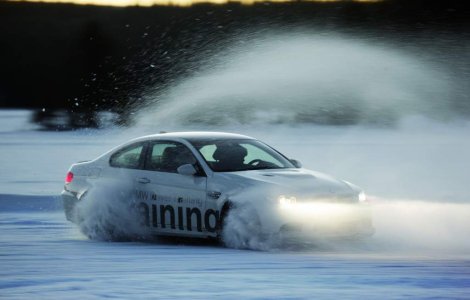 Sfaturi pentru condusul pe timp de iarna