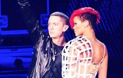  Top   Slideshow  Eminem, 10 nominalizari la premiile Grammy