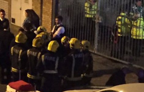 Douasprezece persoane, ranite intr-un atac cu acid in discoteca londoneza Mangle