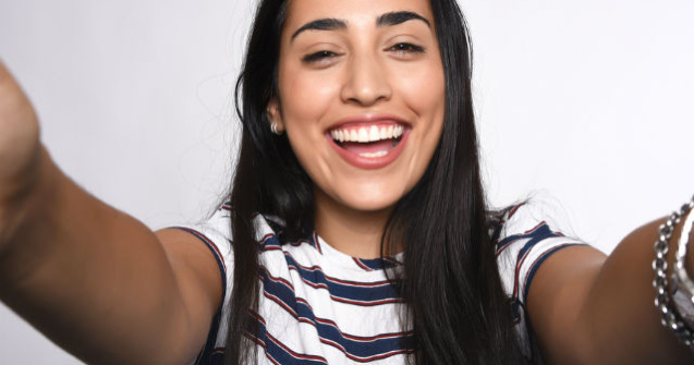 Cum sa faci un selfie de nota 10, potrivit stiintei