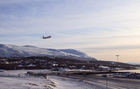 Traficul aerian pe Aeroportul International Cluj, afectat de ninsoare