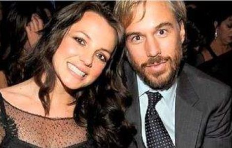  Video  Britney Spears: "Iubitul meu m-a batut"