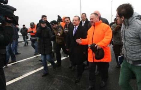 Economia din concediul maternal inseamna asfaltarea a 40 de kilometri de drum