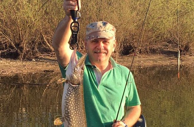 Dragnea a fost, de Paste, la pescuit in ocean: Este total diferit fata de pescuitul la stiuca