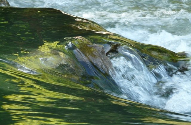 Sase judete, sub avertizare cod GALBEN de inundatii