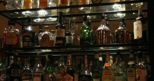 Efectul crizei: Romanii beau mai putin