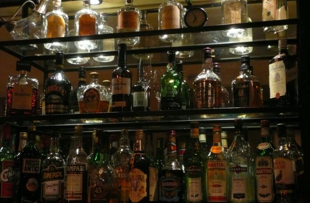 Efectul crizei: Romanii beau mai putin