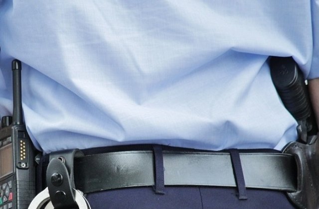 [Foto] Franta: Primul incident de securitate, semnalat in ziua alegerilor prezidentiale