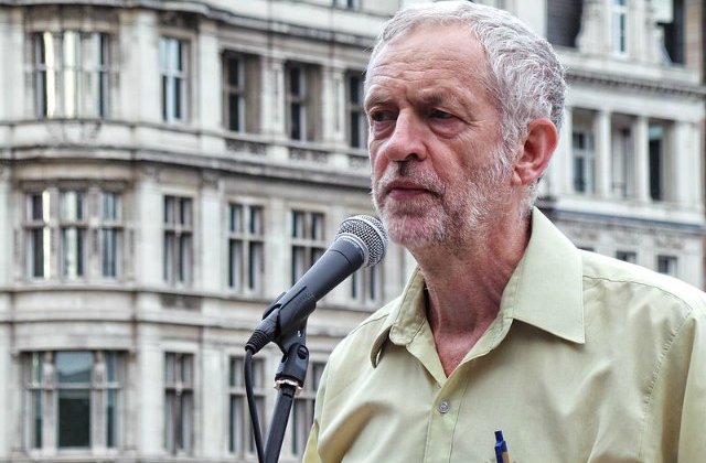 Promisiuni inainte de campanie in Marea Britanie: mai multe zile libere