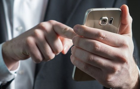 Un thailandez si-a ucis in direct fetita de 11 luni, pe Facebook live