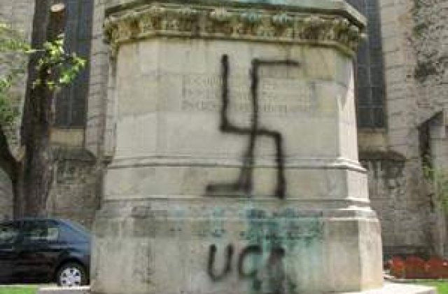 Cele 16 viori ale Holocaustului