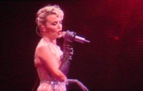 Kylie Minogue vrea sa devina mamica