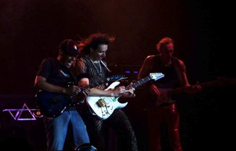  Top  Steve Vai, in concert la Sala Polivalenta